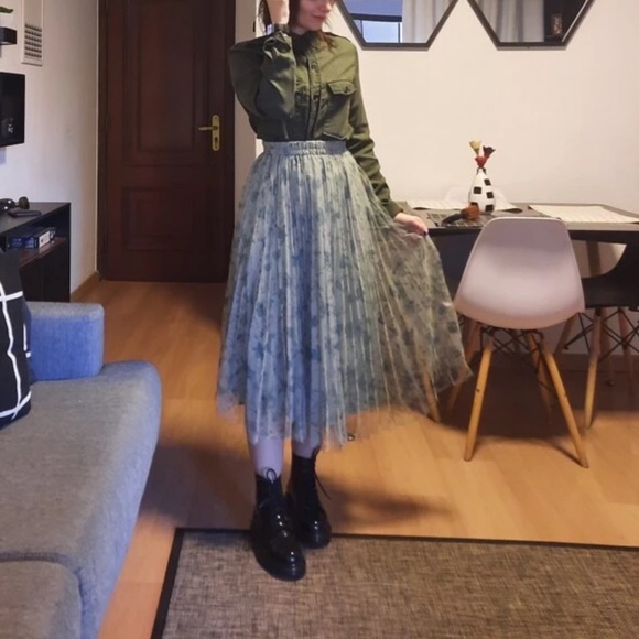 Pleated floral maxi skirt 27/28 - Picture 2 of 5